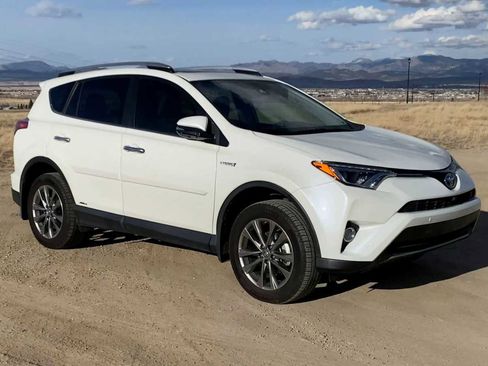 Used 2017 Toyota RAV4 Limited w/ Advanced Technology Package image 2