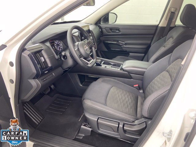 Used 2025 Nissan Pathfinder S FWD image 16