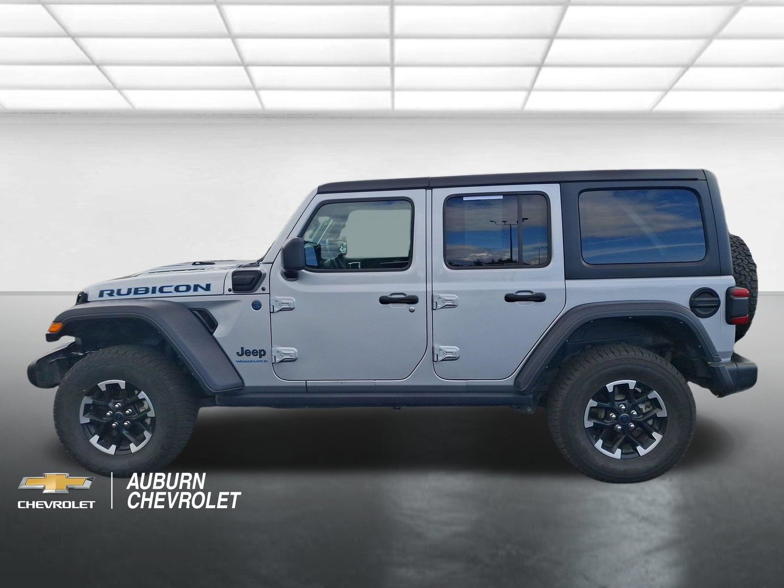 Used 2024 Jeep Wrangler Unlimited Rubicon 4xe AWD/4WD image 6