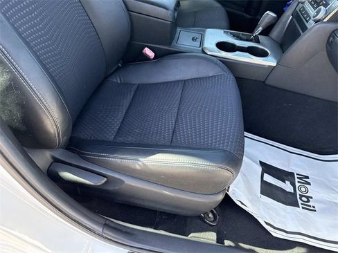 Used 2012 Toyota Camry SE image 21