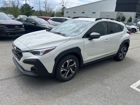 Used 2024 Subaru Crosstrek 2.0i Premium w/ Crosstrek Mirror Package AWD/4WD image 3