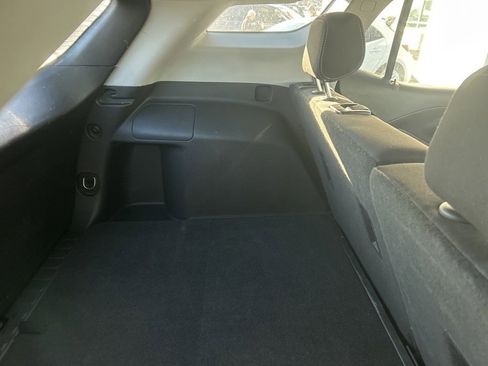 Used 2024 GMC Terrain SLE image 5