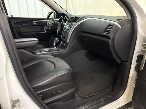 Used 2012 Chevrolet Traverse LT FWD image 34