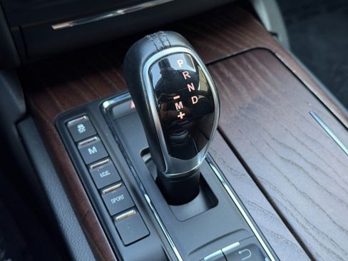 Used 2017 Maserati Ghibli w/ Luxury Package RWD image 32