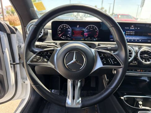 Used 2025 Mercedes-Benz CLA 250 image 6