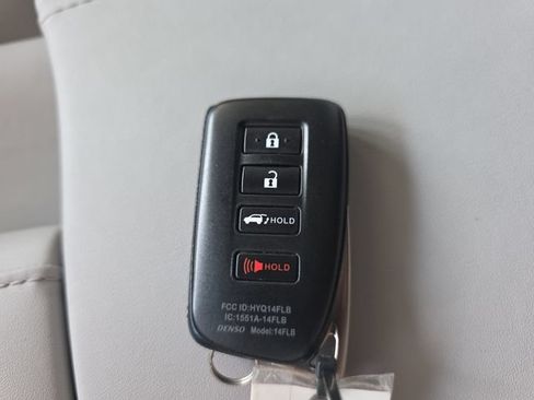 Certified 2022 Lexus RX 350 AWD w/ Premium Package image 33