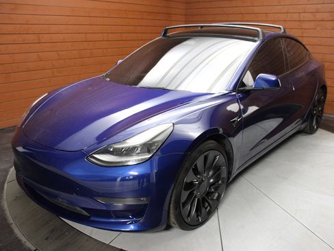 Used 2022 Tesla Model 3 Performance image 8