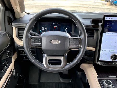 Certified 2023 Ford Expedition Platinum image 7