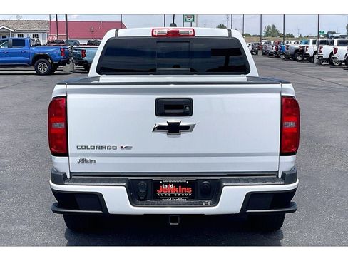 Used 2017 Chevrolet Colorado Z71 AWD/4WD image 4