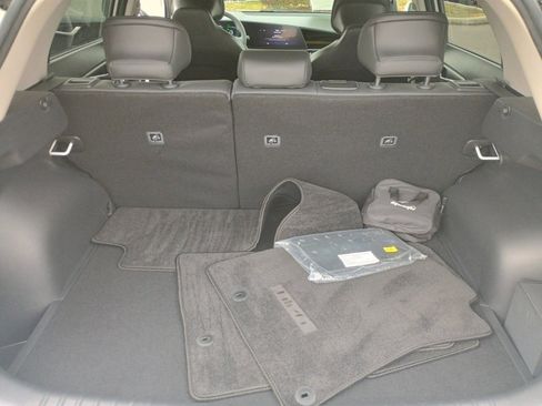 Used 2023 Kia Niro EX image 17