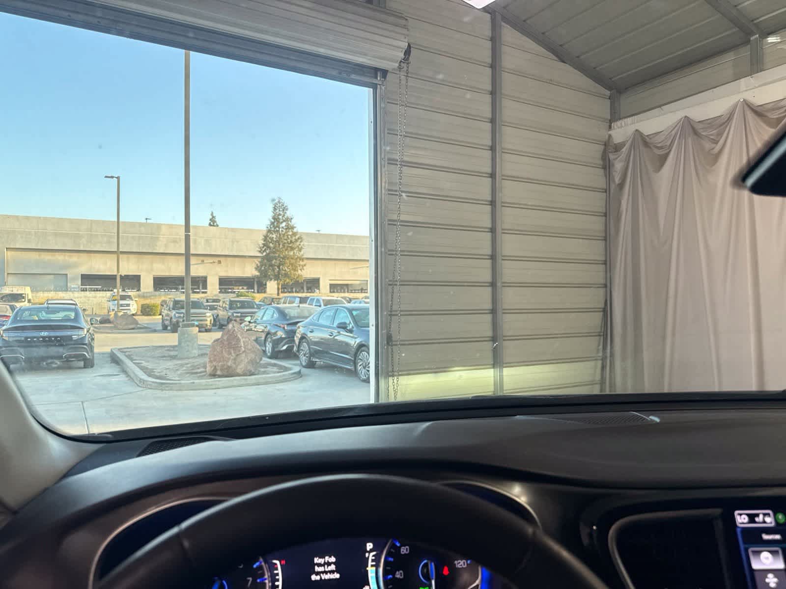 Used 2024 Chrysler Pacifica Touring-L FWD image 28