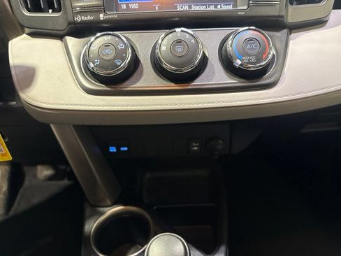 Used 2014 Toyota RAV4 LE AWD/4WD image 18