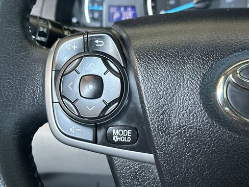 Used 2014 Toyota Camry XLE w/ Leather Package FWD image 25