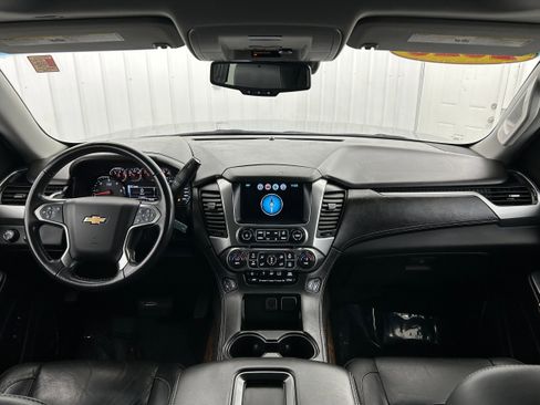 Used 2020 Chevrolet Suburban LT AWD/4WD image 13
