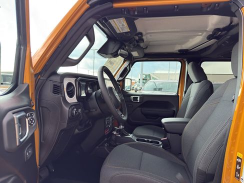 New 2026 Jeep Gladiator Sport AWD/4WD image 11