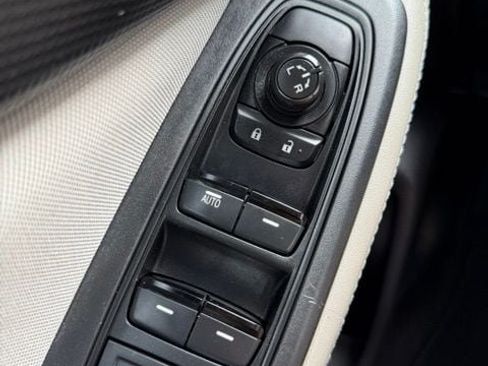 Used 2022 Subaru Forester AWD/4WD image 18