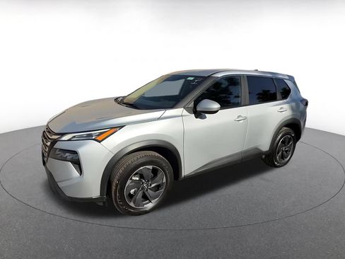 Used 2025 Nissan Rogue SV FWD image 8