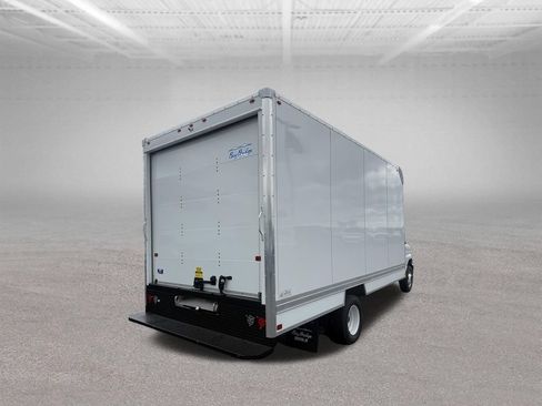 New 2027 Ford E-450 and Econoline 450 Super Duty w/ Power Equipment Group RWD image 3