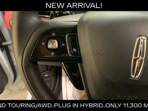 Used 2025 Lincoln Corsair Grand Touring w/ Towing Package AWD/4WD image 32
