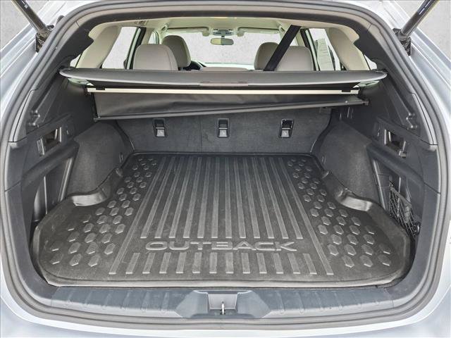 Used 2021 Subaru Outback Premium AWD/4WD image 6