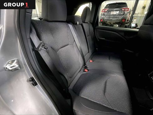 Used 2025 Subaru Forester Premium image 19