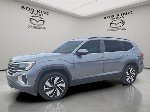 Used 2024 Volkswagen Atlas SE FWD image 1