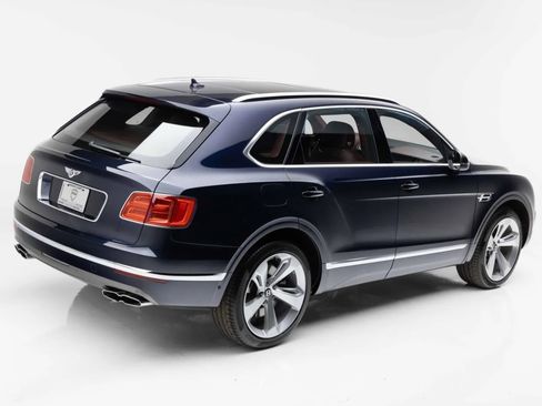 Used 2019 Bentley Bentayga AWD/4WD image 3