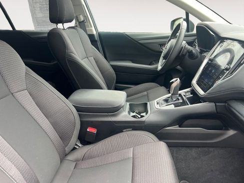 Used 2025 Subaru Outback Premium image 2