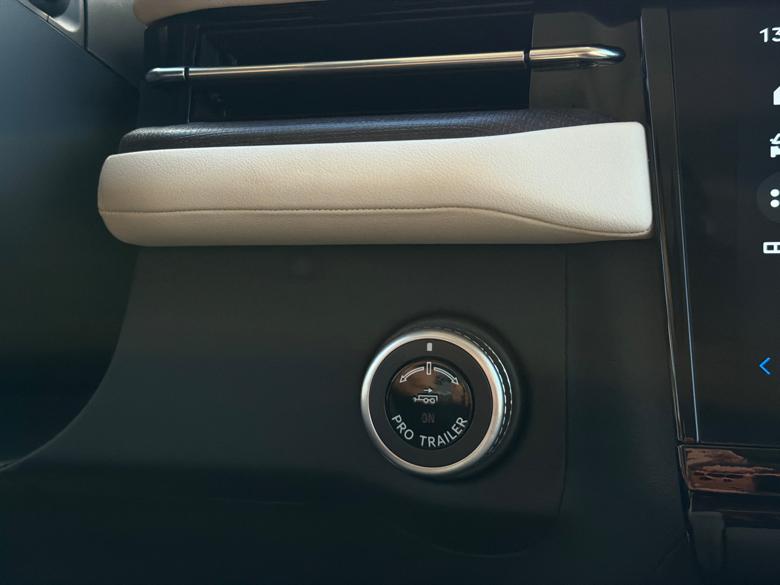 New 2027 Lincoln Navigator L Premier AWD/4WD image 31