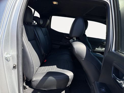 Used 2023 Toyota Tacoma TRD Sport w/ TRD Premium Sport Package AWD/4WD image 18