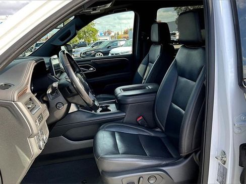 Used 2023 Chevrolet Tahoe Z71 w/ Luxury Package image 18