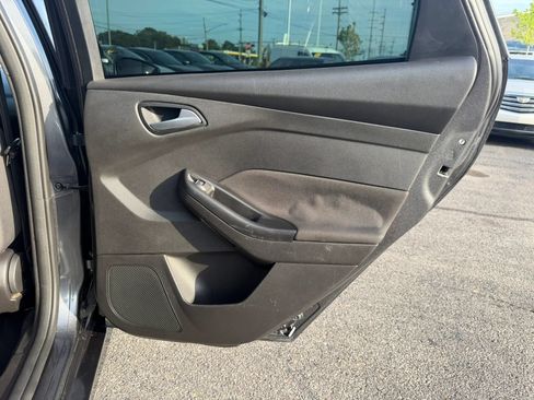 Used 2018 Ford Focus ST FWD image 28