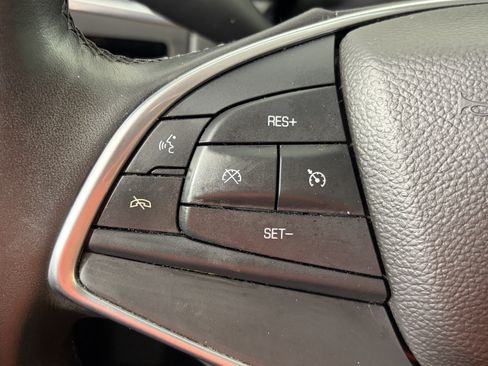 Used 2017 Cadillac XT5 Luxury w/ Driver Awareness Package AWD/4WD image 27