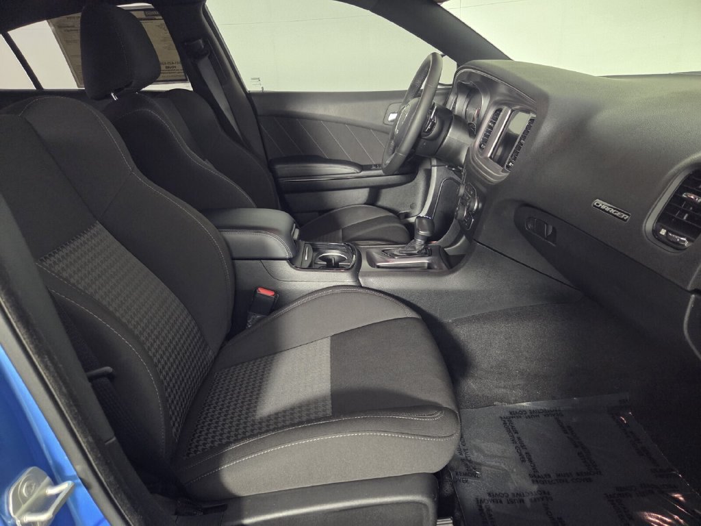 Used 2023 Dodge Charger R/T w/ Blacktop Package RWD image 32