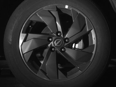 Used 2025 Nissan Rogue SV FWD image 13