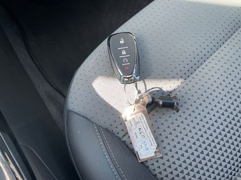 Used 2025 Chevrolet Trax LT image 22