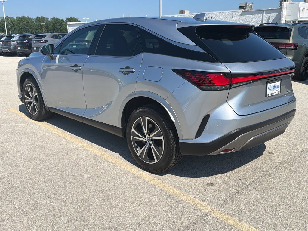 Used 2025 Lexus RX 350 FWD w/ Technology Package image 4