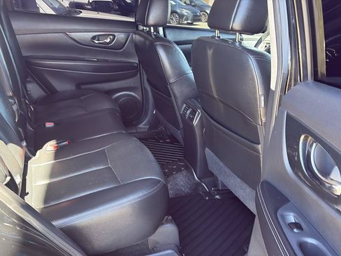 Used 2016 Nissan Rogue SL w/ SL Premium Package FWD image 12