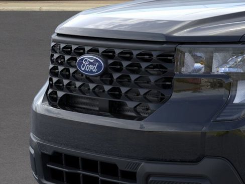 New 2025 Ford Maverick XL image 18