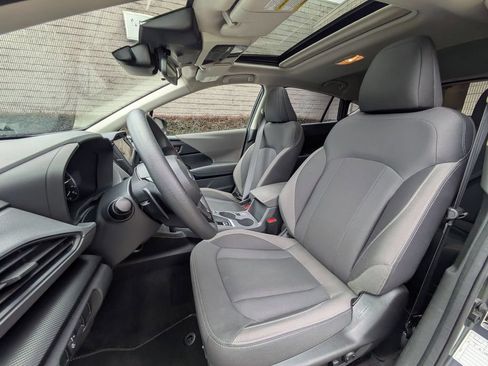 Used 2025 Subaru Crosstrek 2.5i Premium AWD/4WD image 24