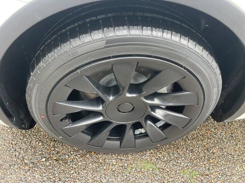 Used 2020 Tesla Model Y Performance AWD/4WD image 9