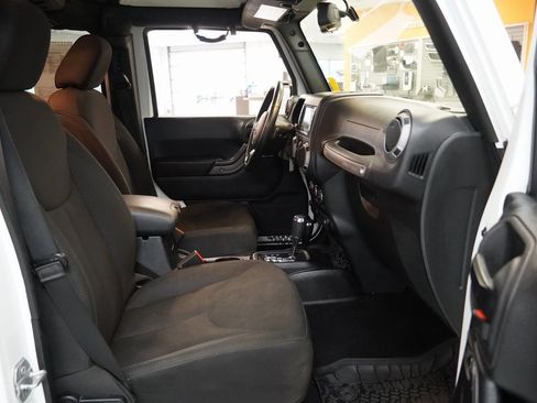 Used 2015 Jeep Wrangler Unlimited Sport w/ Quick Order Package 24S image 31