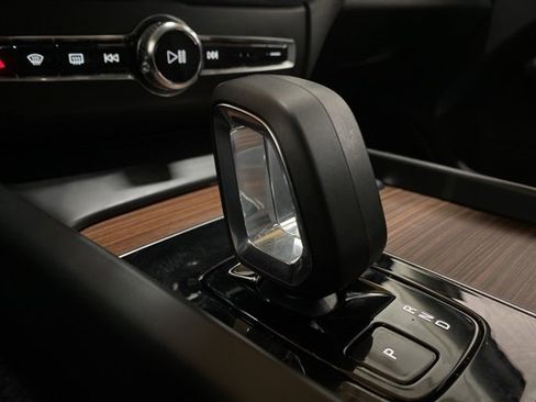 Used 2023 Volvo XC60 B5 Plus w/ Protection Package Premier image 54