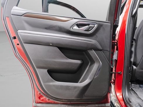 Used 2023 GMC Yukon SLE image 25