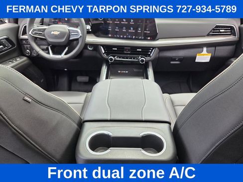 New 2026 Chevrolet Suburban Premier AWD/4WD image 18