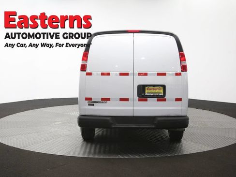 Used 2021 Chevrolet Express 2500 RWD image 34