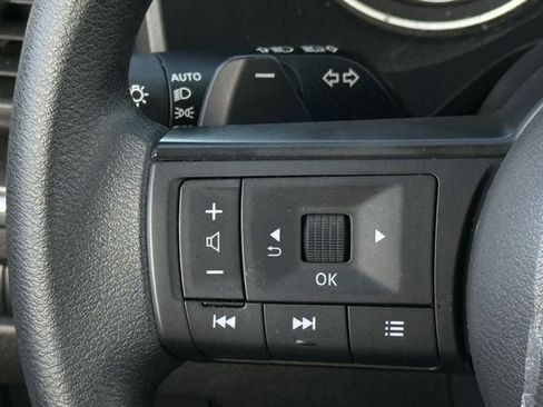 Used 2024 Nissan Rogue SV image 13