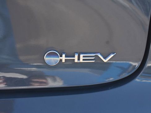 Used 2023 Toyota Prius LE image 7