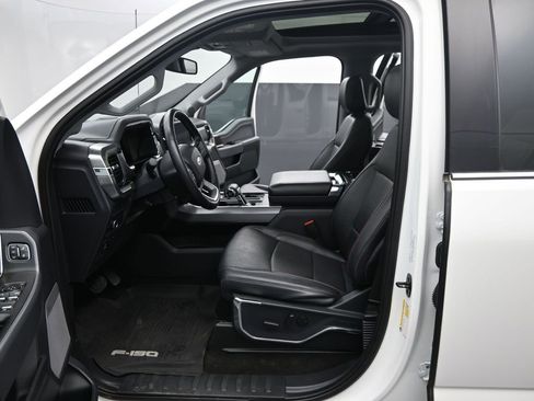 Used 2022 Ford F150 Lariat w/ Max Trailer Tow Package AWD/4WD image 10