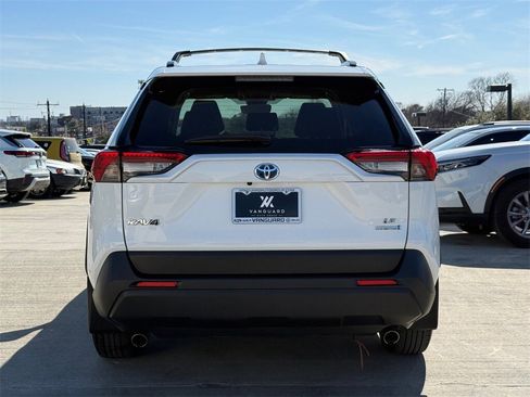 Used 2023 Toyota RAV4 LE image 10